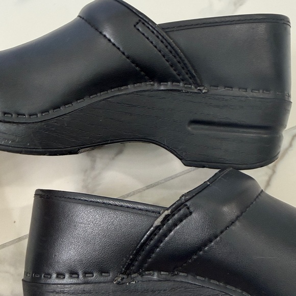 Dansko Clogs - Picture 7 of 10